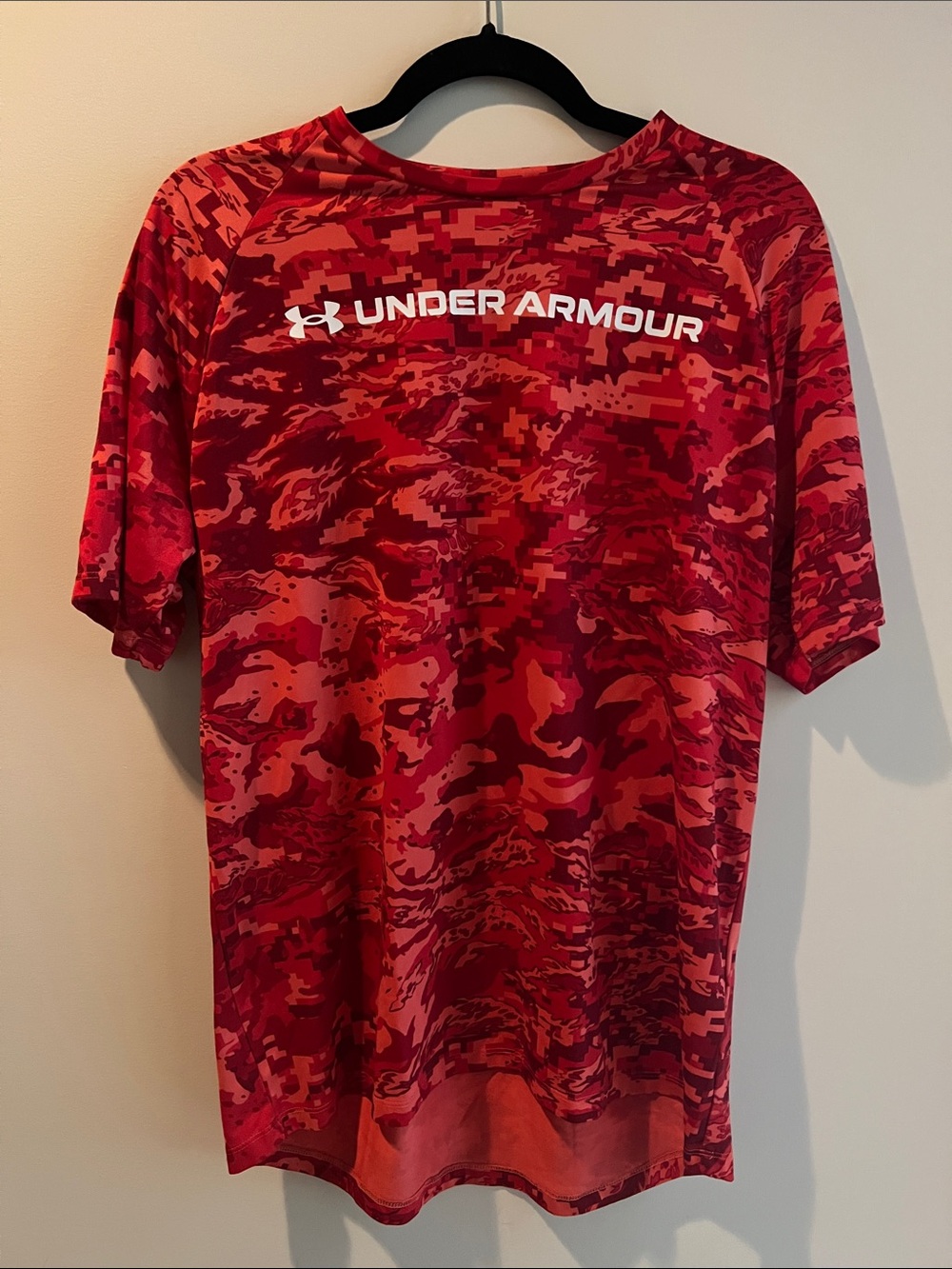 Under Armour Red Camo Short-Sleeve Performance Tee
